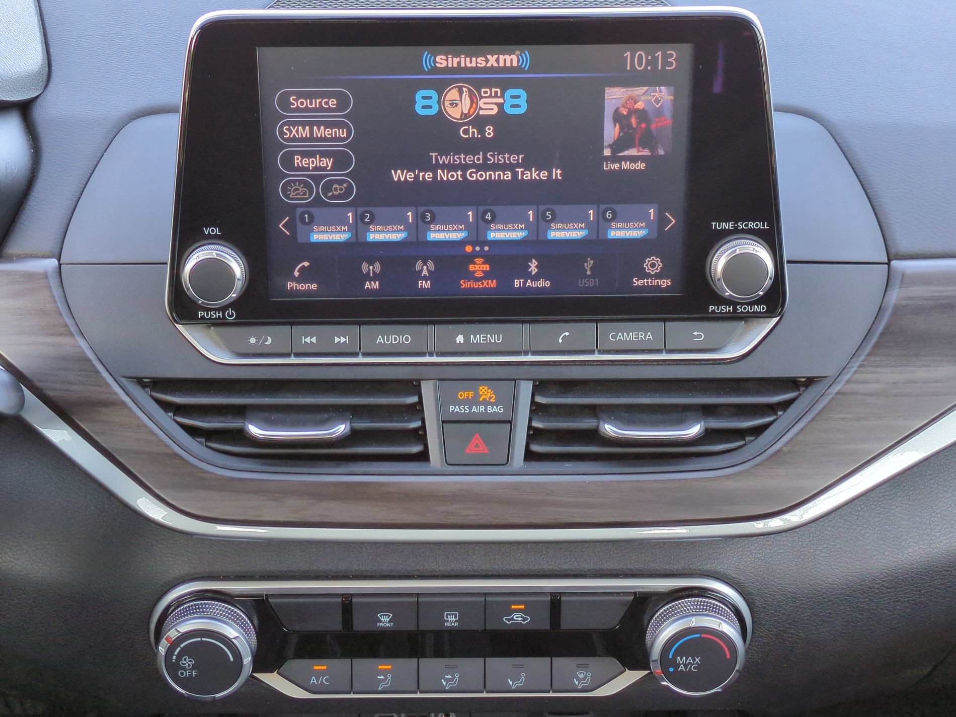 Certified 2024 Nissan Altima 2.5 SV FWD image 17