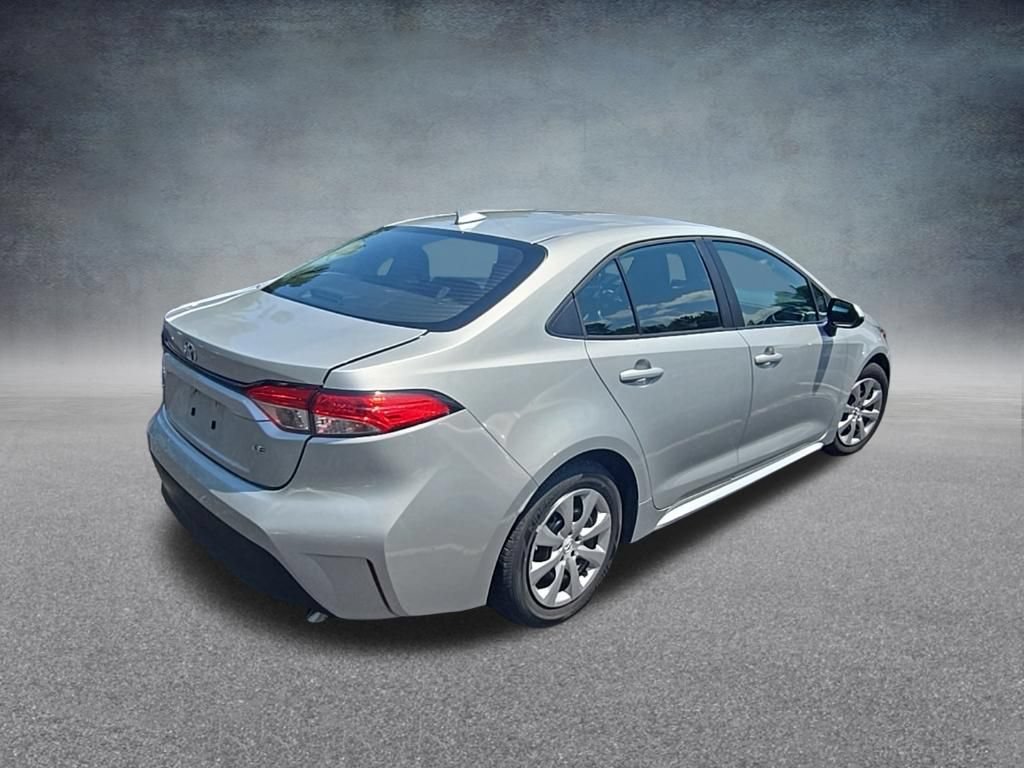Used 2025 Toyota Corolla LE FWD image 8