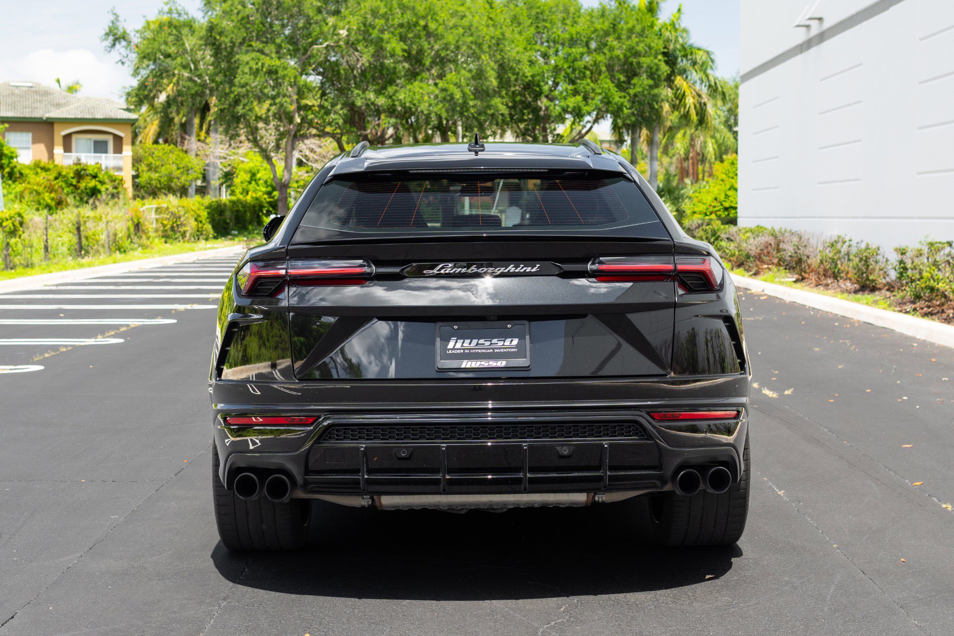 Used 2022 Lamborghini Urus AWD/4WD image 3