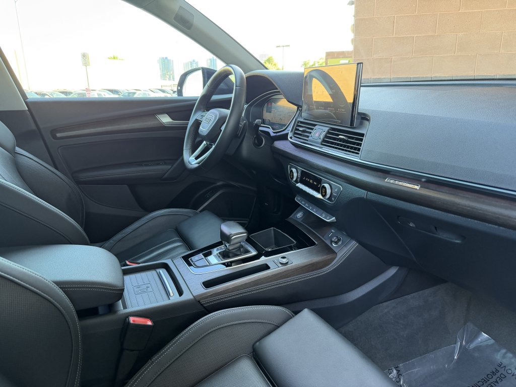 Used 2023 Audi Q5 2.0T Prestige w/ Prestige Package AWD/4WD image 45