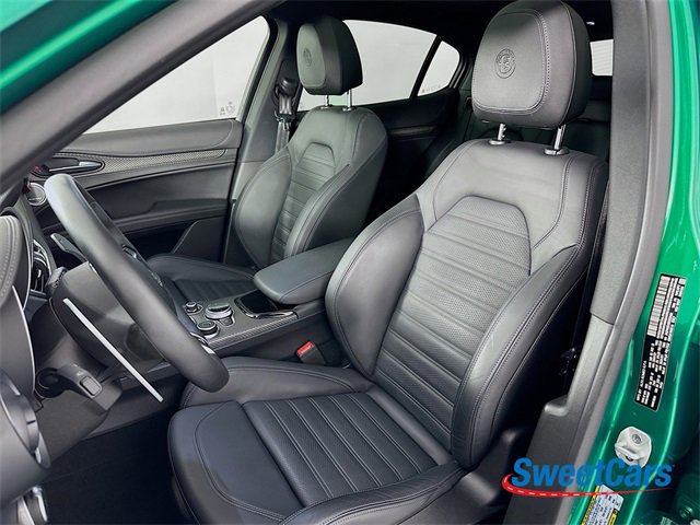 Used 2024 Alfa Romeo Stelvio Quadrifoglio image 11