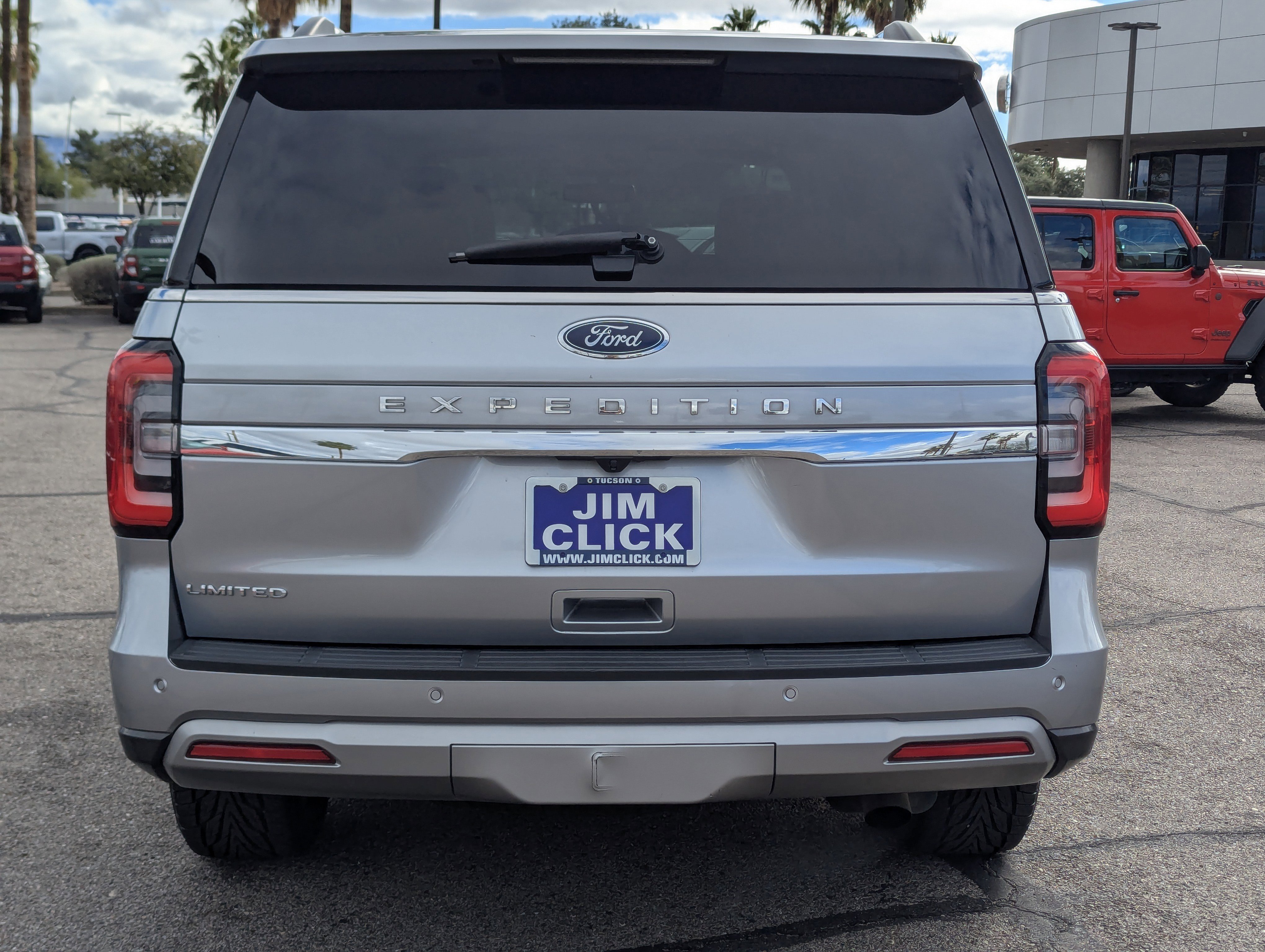 Certified 2023 Ford Expedition Limited image 3