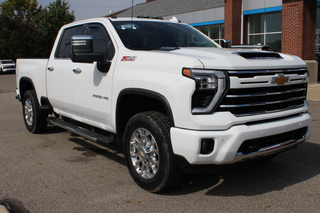 Certified 2024 Chevrolet Silverado 2500 LTZ w/ LTZ Plus Package AWD/4WD image 4