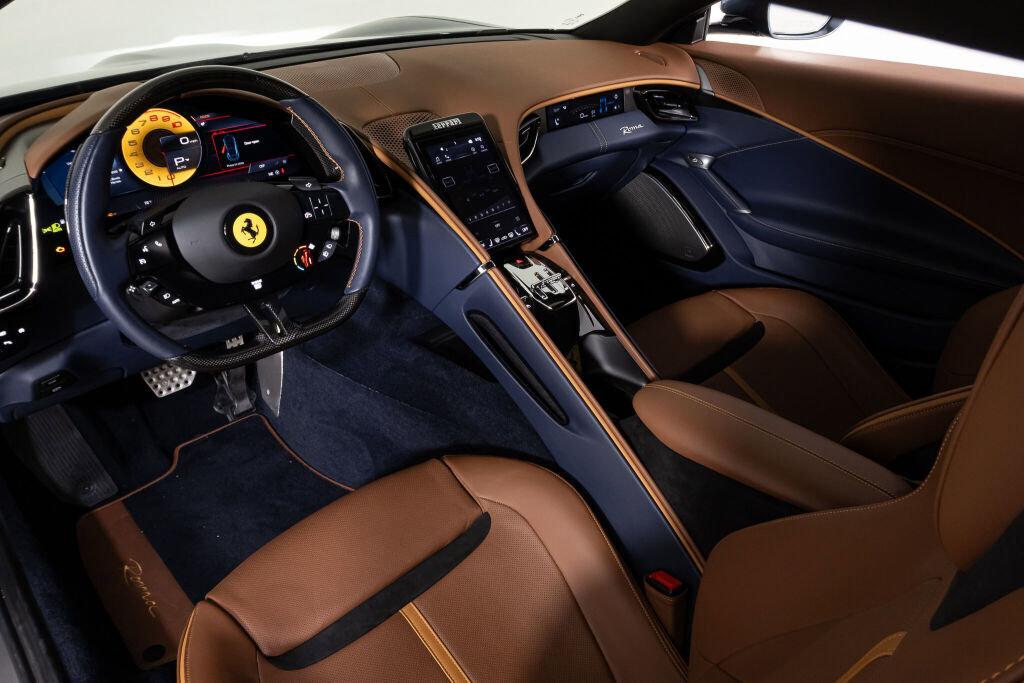 Used 2024 Ferrari Roma RWD image 12