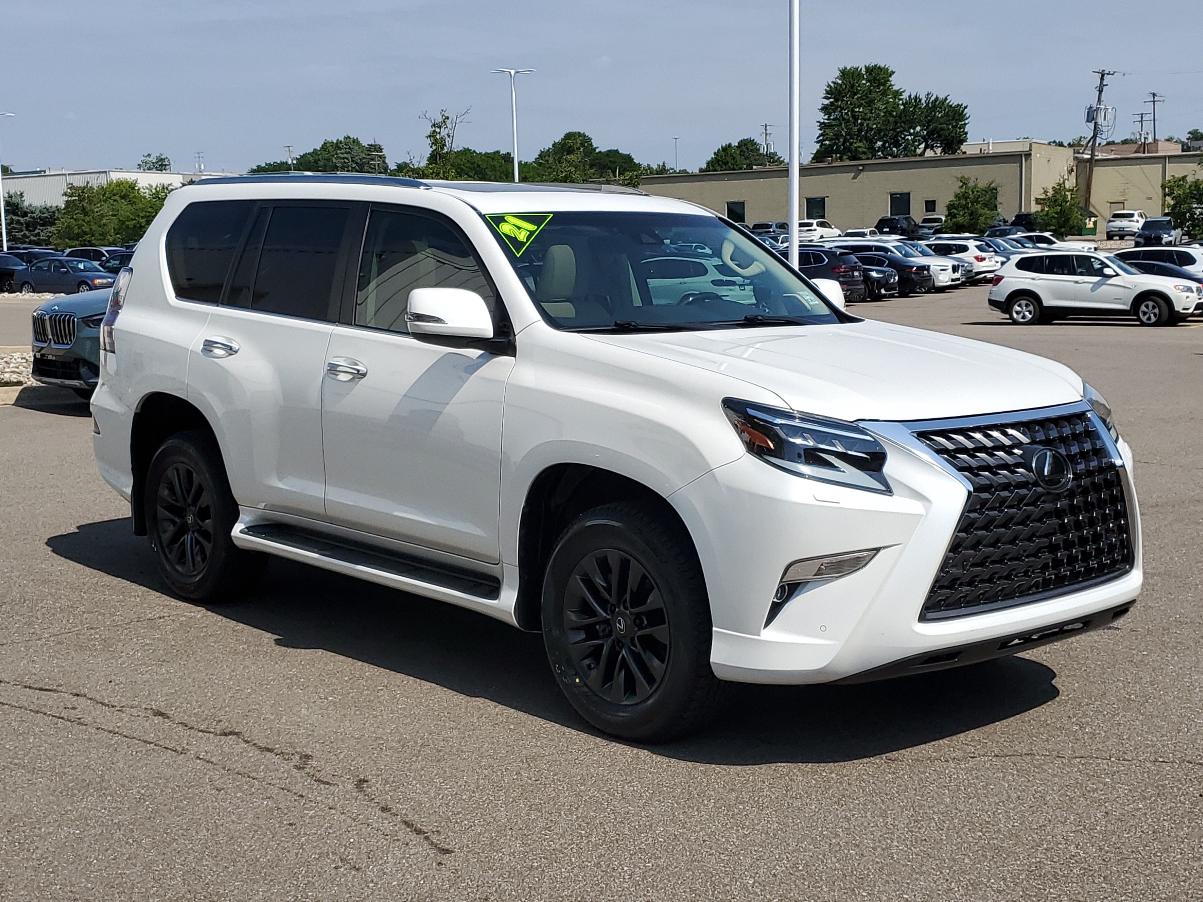 Used 2021 Lexus GX 460 Premium w/ Premium Package AWD/4WD image 2