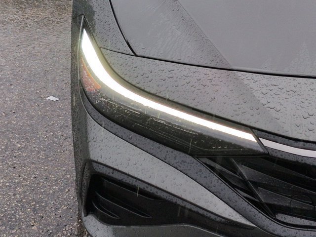 Used 2025 Hyundai Elantra SEL FWD image 9