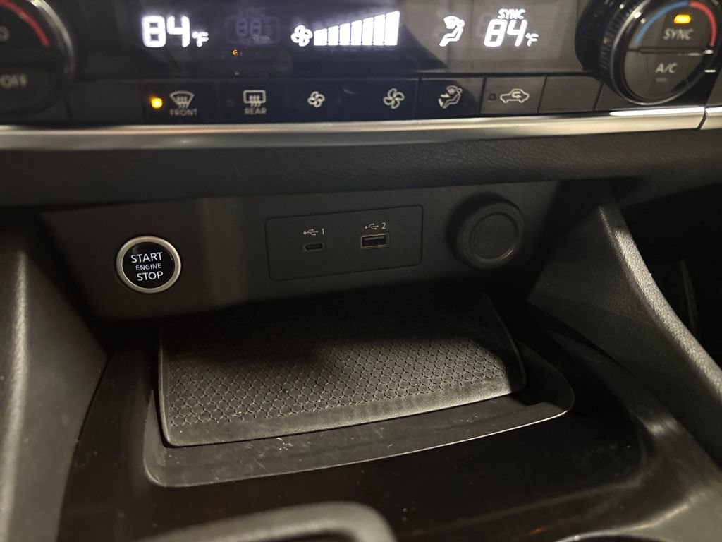 Used 2023 Nissan Rogue SV image 24