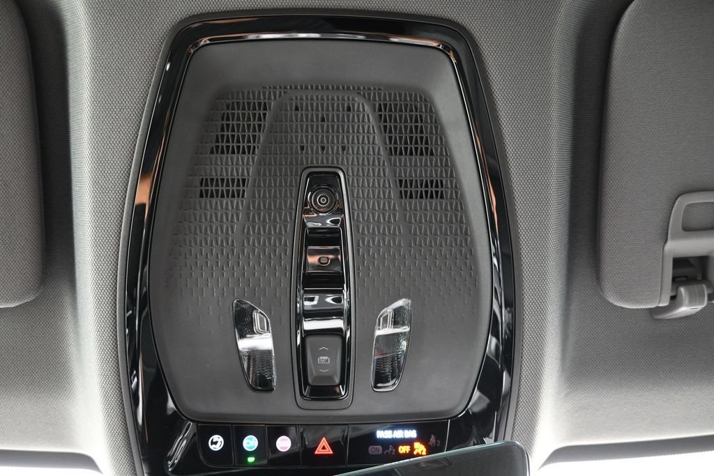 New 2027 Cadillac Optiq Premium Sport w/ LPO, Floor Liner Package AWD/4WD image 24