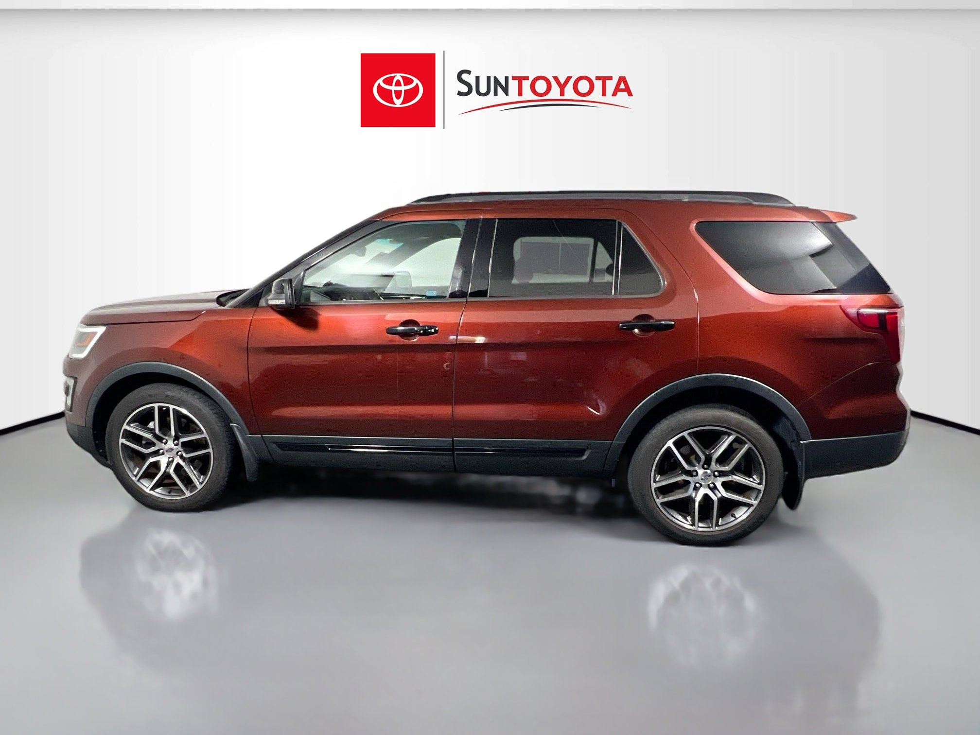 Used 2016 Ford Explorer Sport w/ Equipment Group 401A image 7