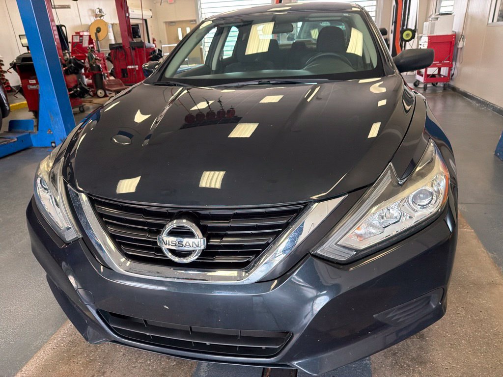 Used 2017 Nissan Altima 2.5 S w/ Power Driver Seat Package FWD image 6