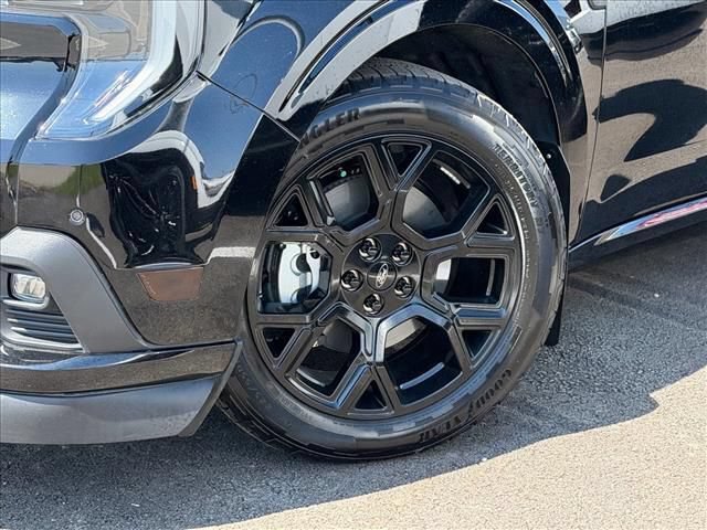 Used 2025 Ford Maverick Lobo AWD/4WD image 25