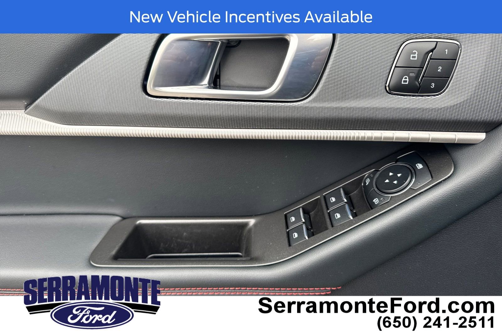 Used 2026 Ford Explorer ST-Line w/ ST-Line Street Pack AWD/4WD image 12