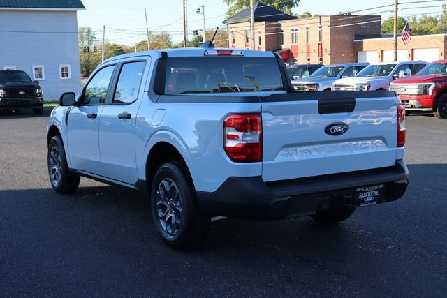 New 2025 Ford Maverick XLT w/ Equipment Group 302A image 17