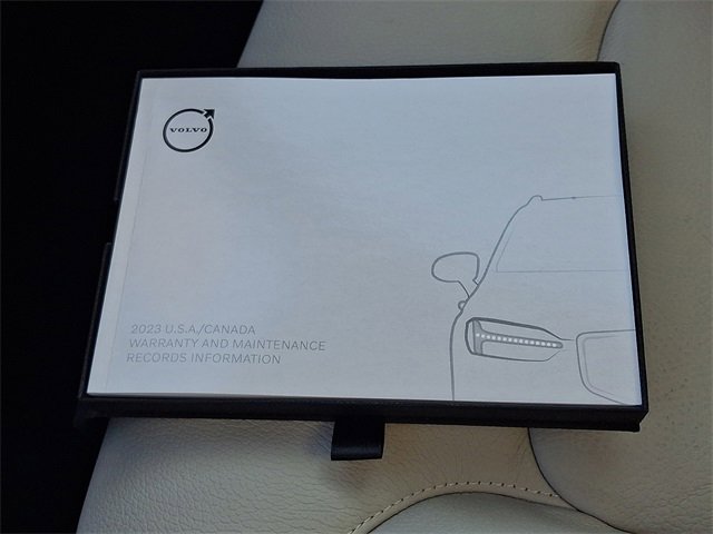 Used 2023 Volvo S90 B6 Plus image 25