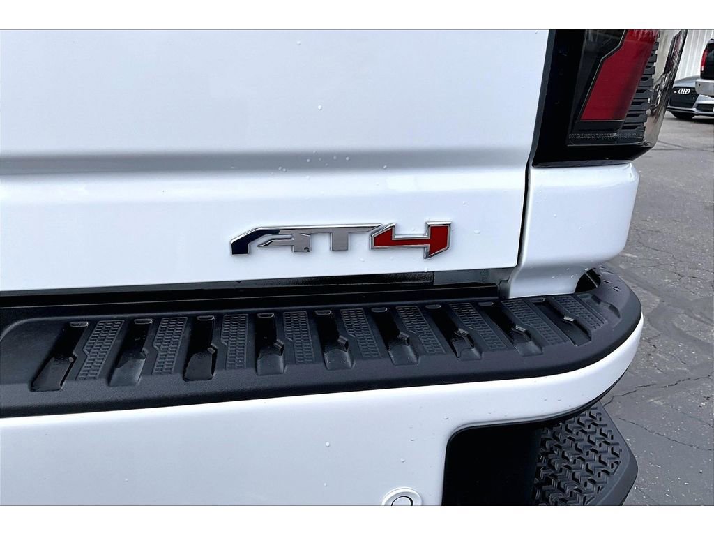 New 2026 GMC Sierra 2500 AT4 image 8