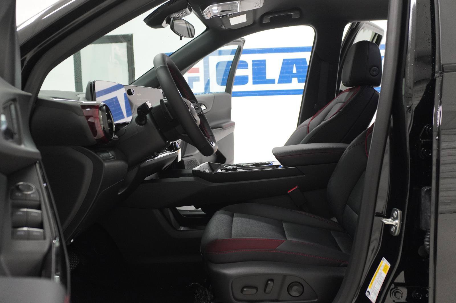 New 2027 Chevrolet Equinox RS FWD image 5