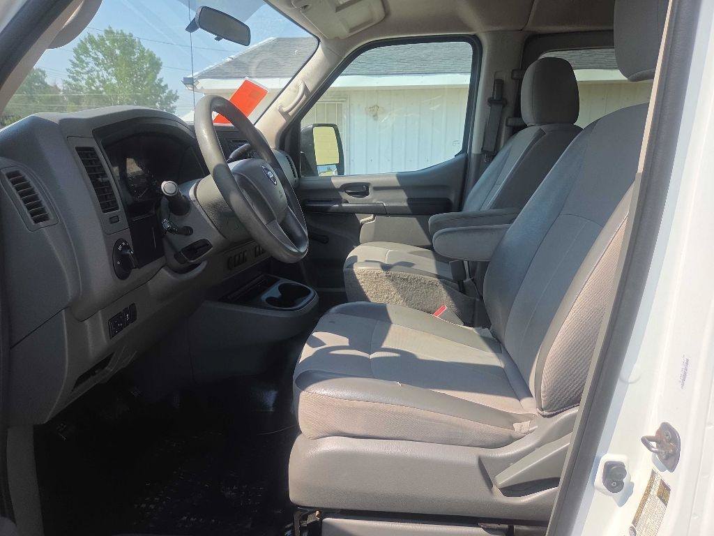 Used 2016 Nissan NV 3500 S RWD image 9
