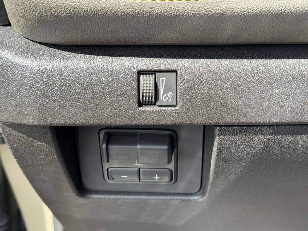 Used 2024 Chevrolet Colorado ZR2 AWD/4WD image 21