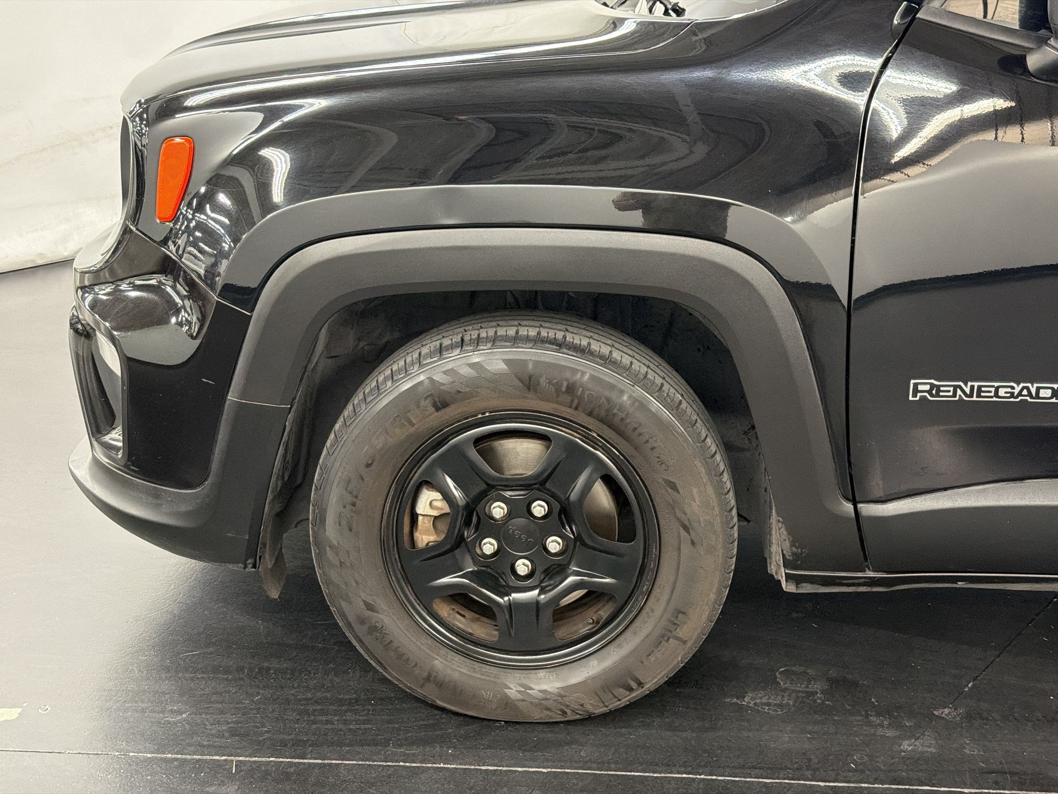 Used 2019 Jeep Renegade Sport FWD image 20