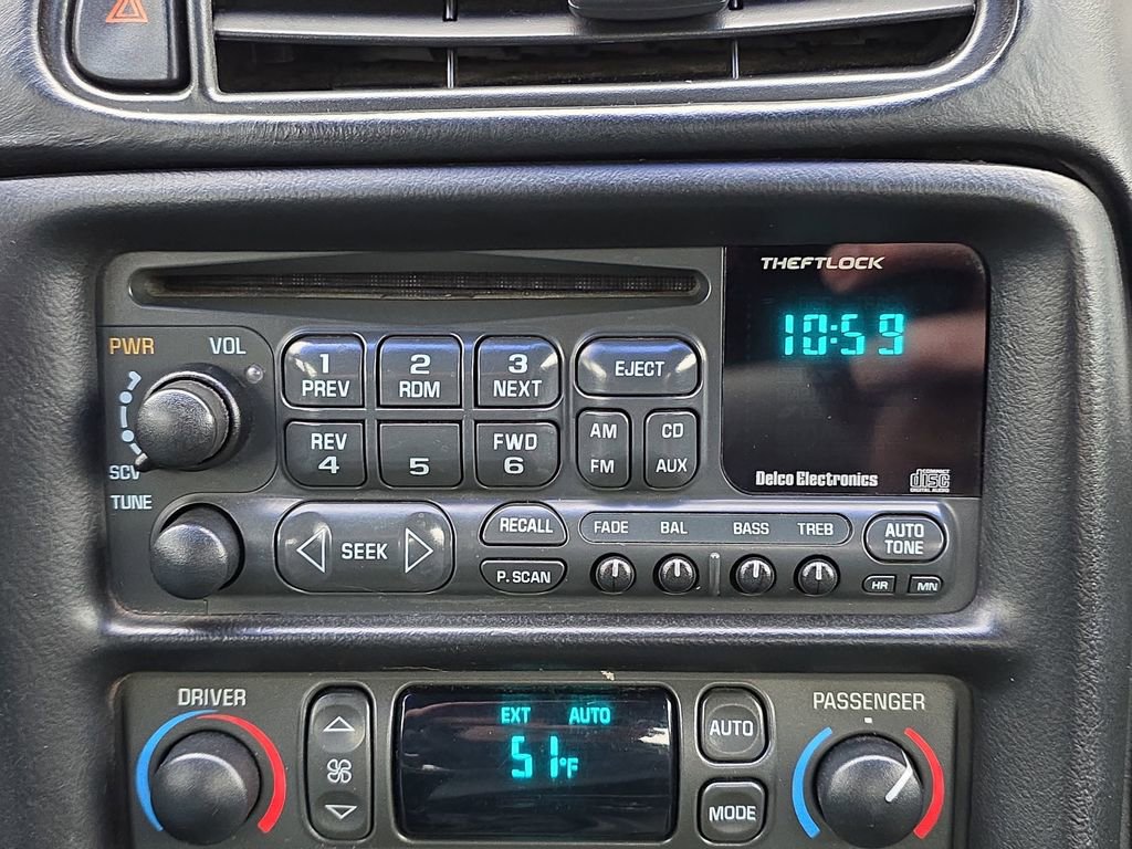 Used 2000 Chevrolet Corvette Convertible w/ Memory Pkg image 21