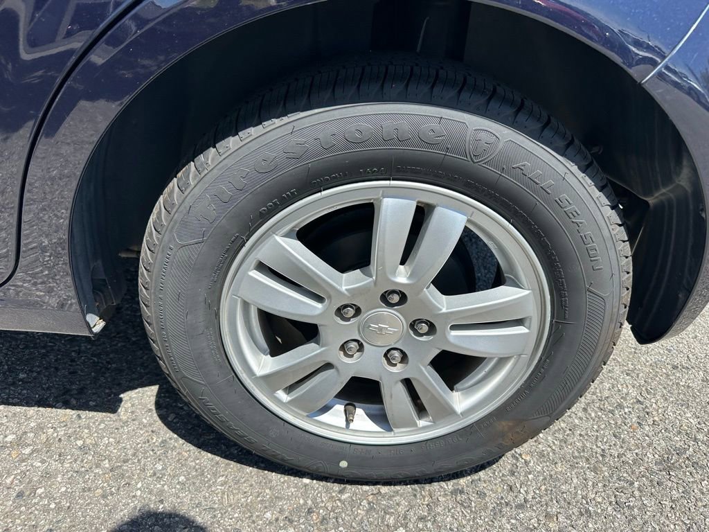 Used 2016 Chevrolet Sonic LT FWD image 3