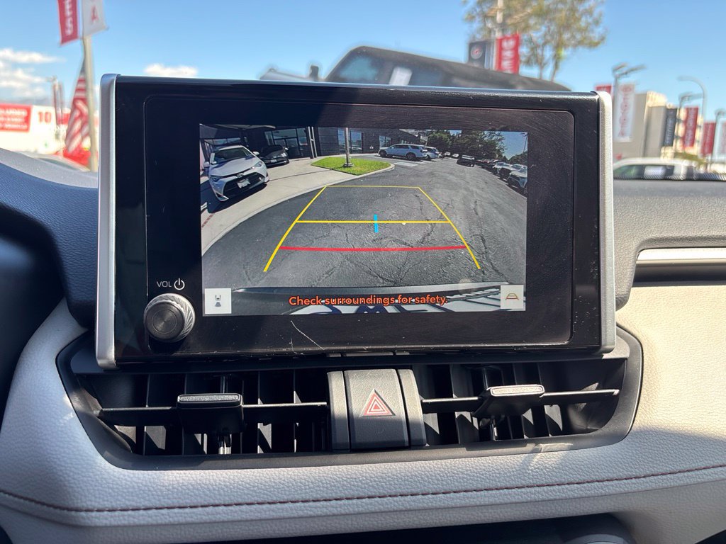 Used 2025 Toyota RAV4 XLE w/ Convenience Package FWD image 28
