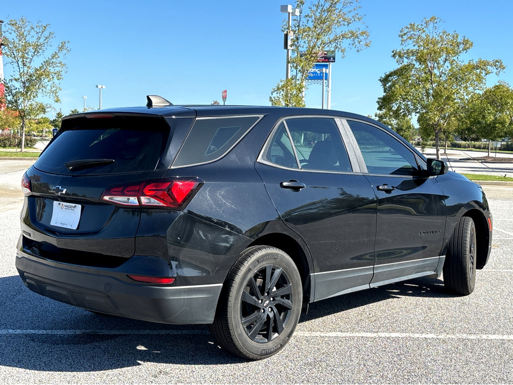 Used 2023 Chevrolet Equinox LS w/ Midnight Edition image 23