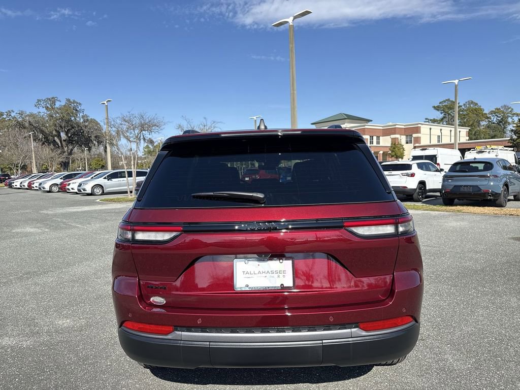 New 2026 Jeep Grand Cherokee Laredo image 3