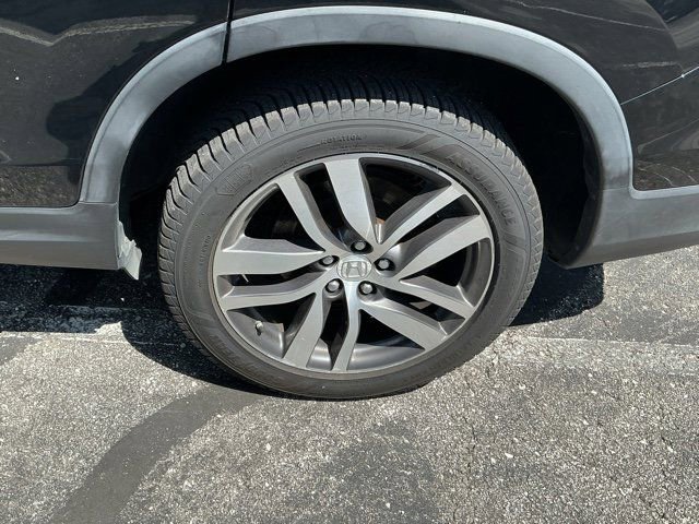 Used 2016 Honda Pilot Touring image 16