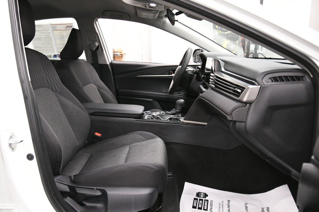 Used 2025 Toyota Camry LE FWD image 24