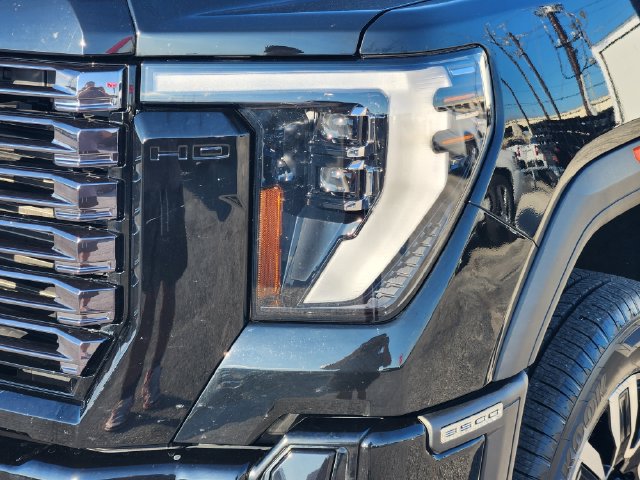 Certified 2026 GMC Sierra 3500 Denali Ultimate AWD/4WD image 9
