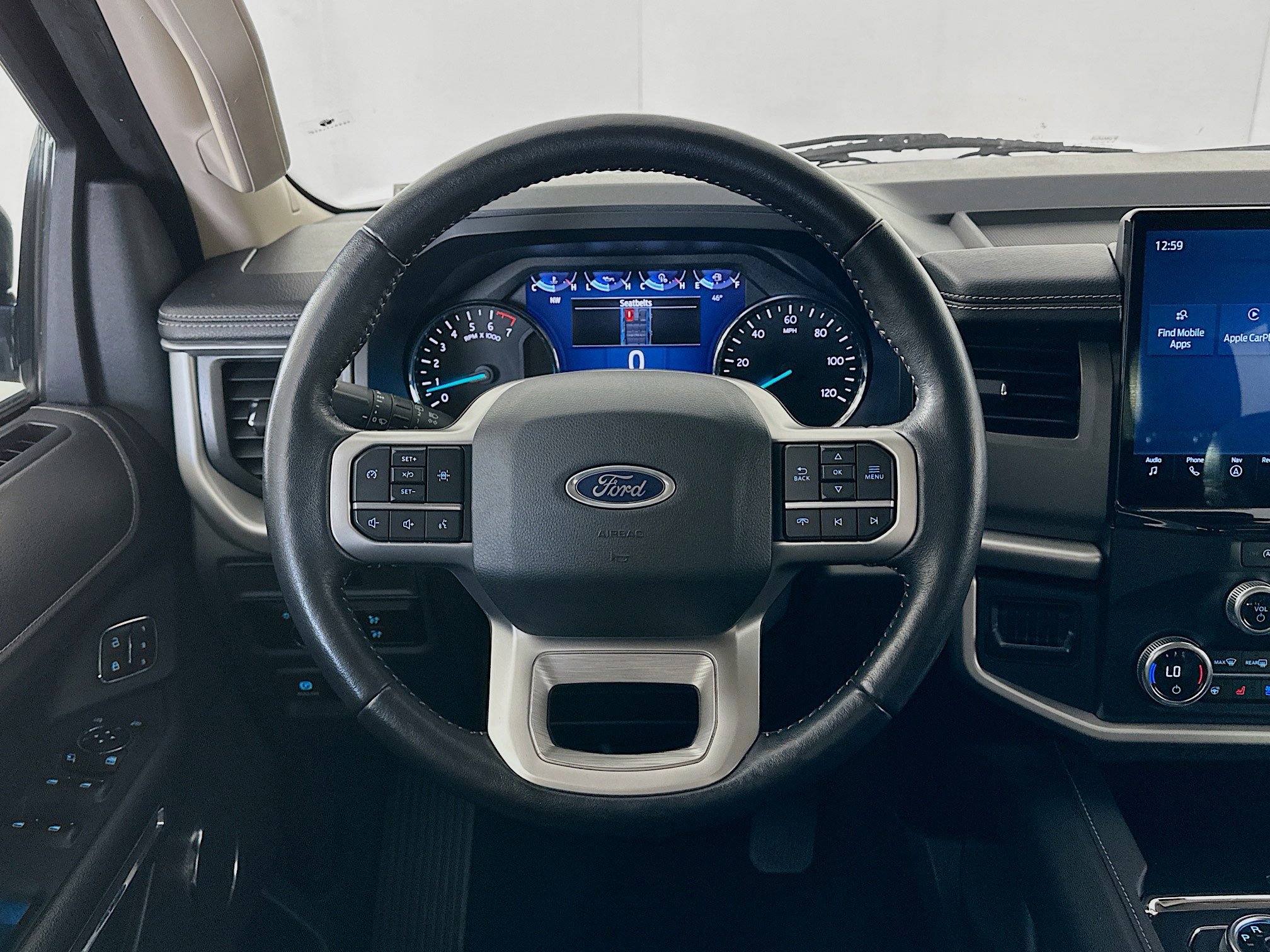 Used 2024 Ford Expedition XLT image 18