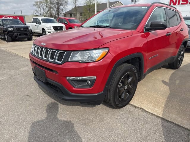 Used 2021 Jeep Compass Latitude image 2