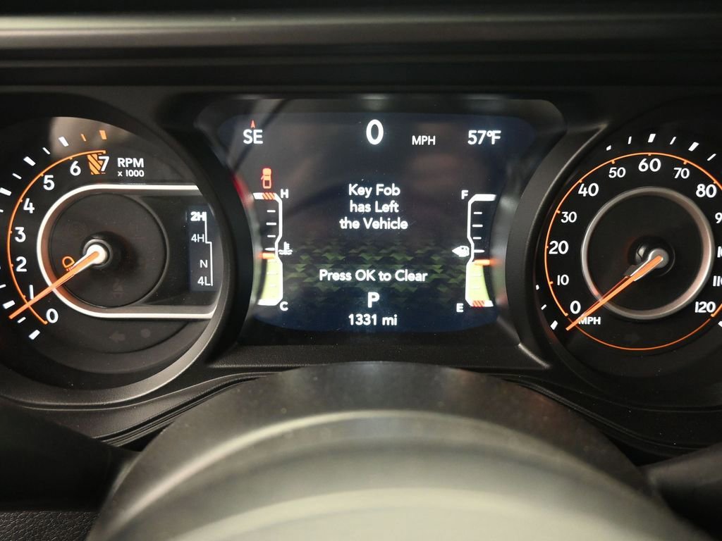 Used 2025 Jeep Gladiator Sport image 31