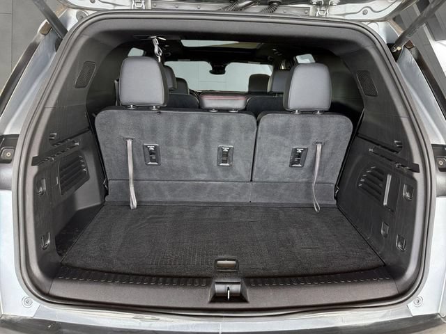 Used 2025 Chevrolet Traverse Z71 w/ Enhanced Driving Package AWD/4WD image 23