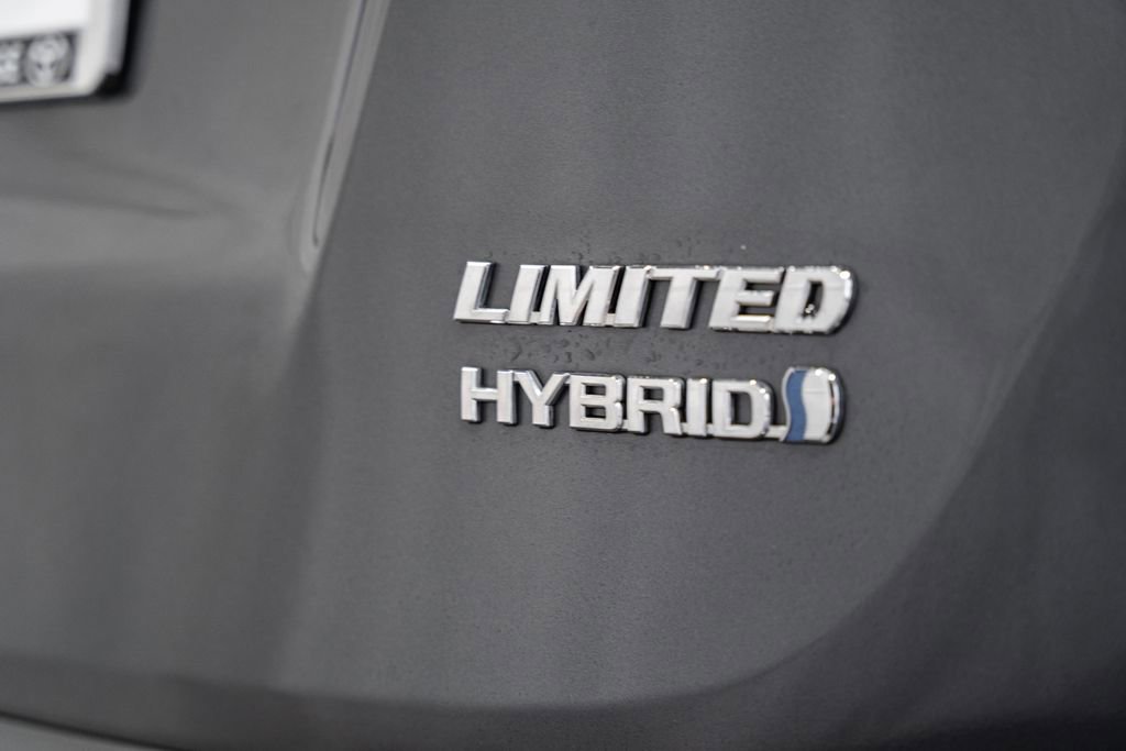 Used 2016 Toyota RAV4 Limited w/ Advanced Technology Package image 7