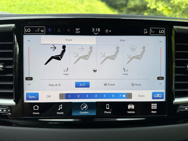 New 2026 Chrysler Voyager LX image 26