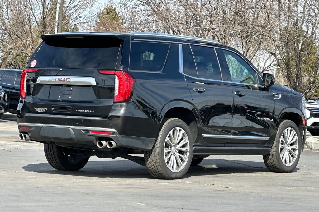 Used 2021 GMC Yukon Denali w/ Denali Premium Package AWD/4WD image 4