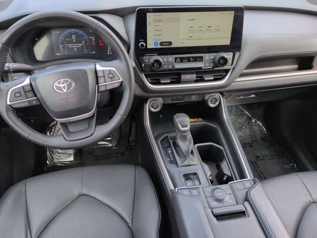 Certified 2025 Toyota Grand Highlander AWD image 26