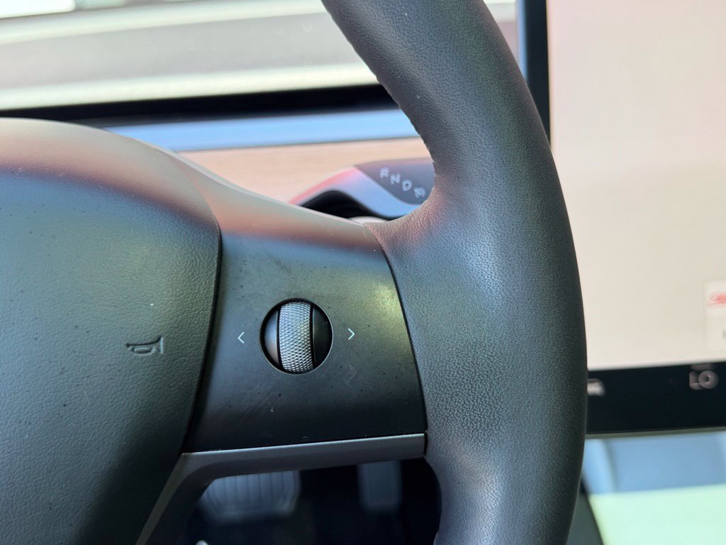 Used 2023 Tesla Model 3 Standard Range RWD image 19
