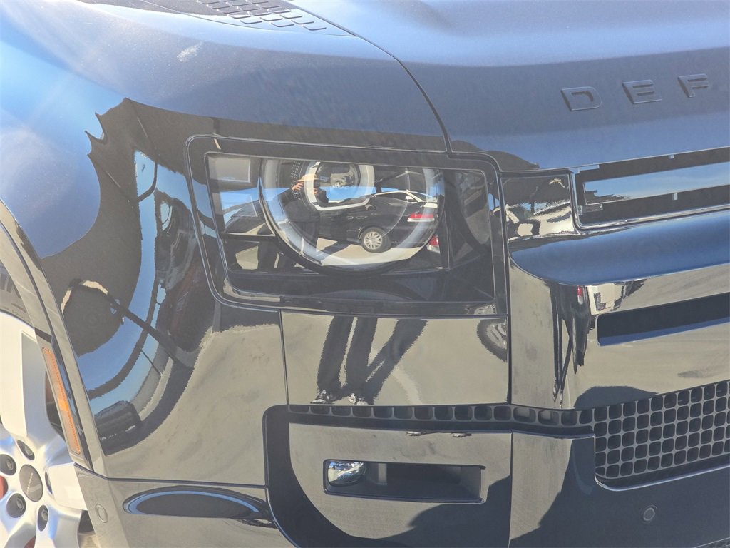 New 2026 Land Rover Defender 110 X image 32