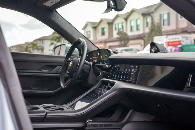 Used 2024 Porsche Taycan GTS image 57