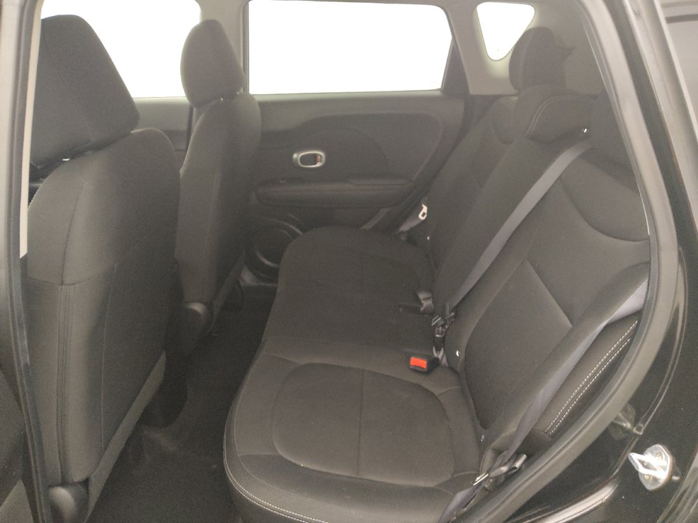Used 2019 Kia Soul FWD image 18