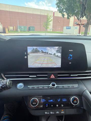 Used 2024 Hyundai Elantra SEL FWD image 9