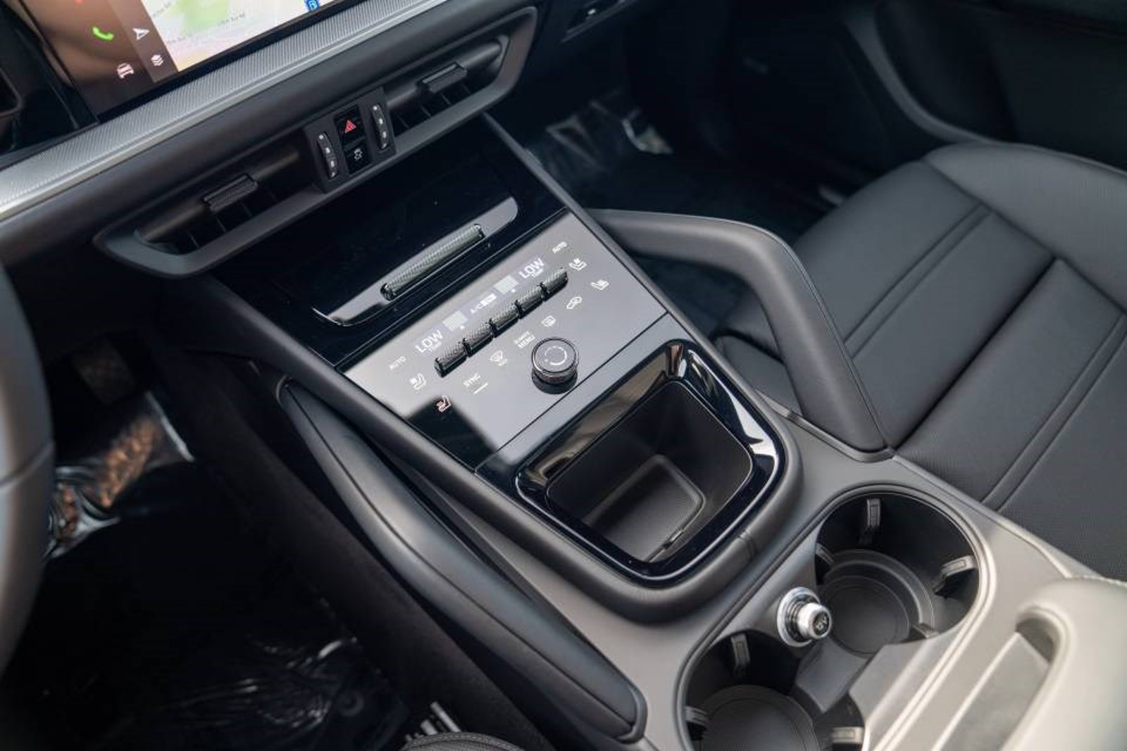 New 2026 Porsche Cayenne AWD/4WD image 19