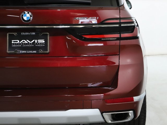 Used 2027 BMW X7 xDrive40i AWD/4WD image 48