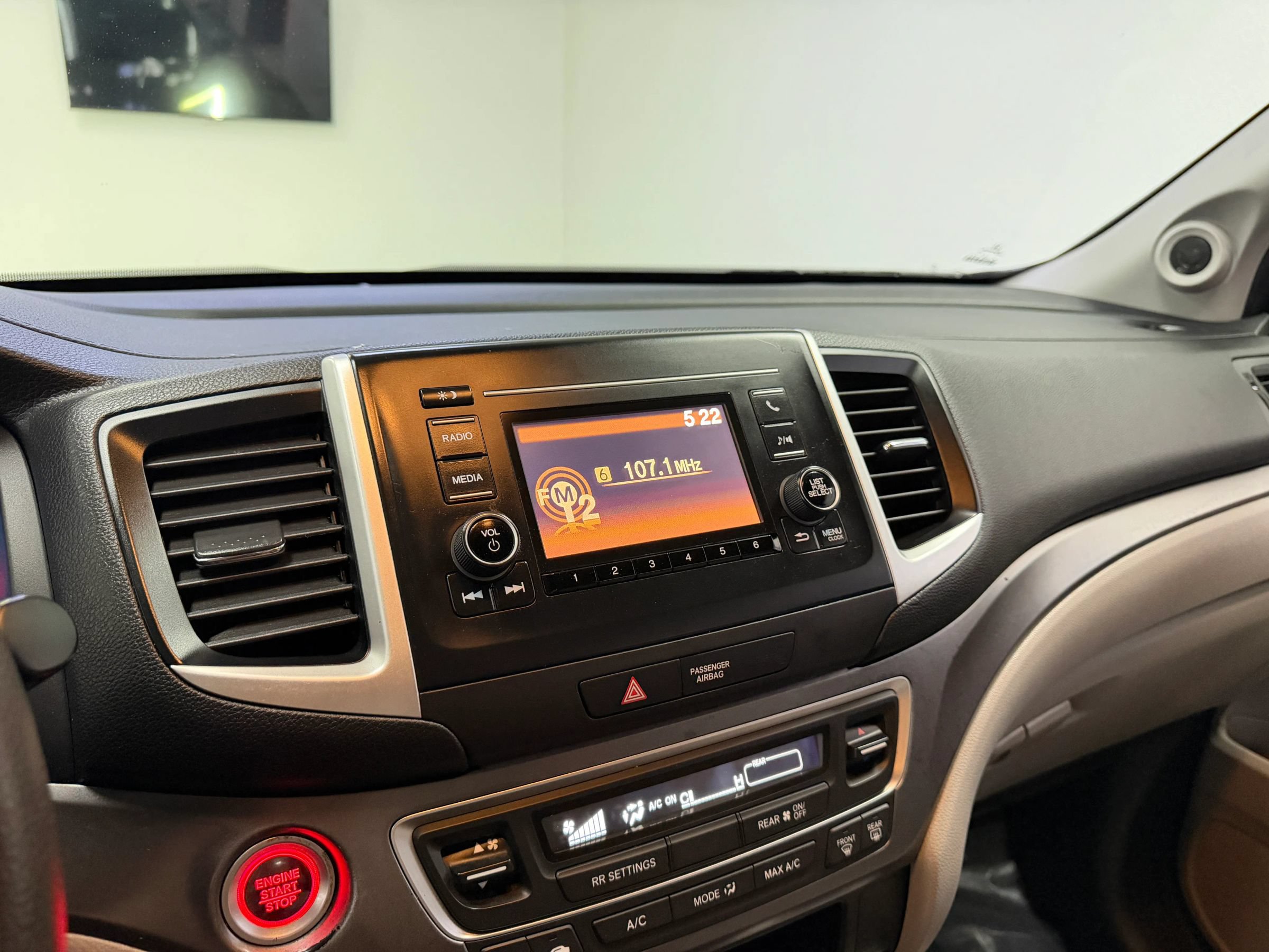 Used 2019 Honda Pilot LX image 28