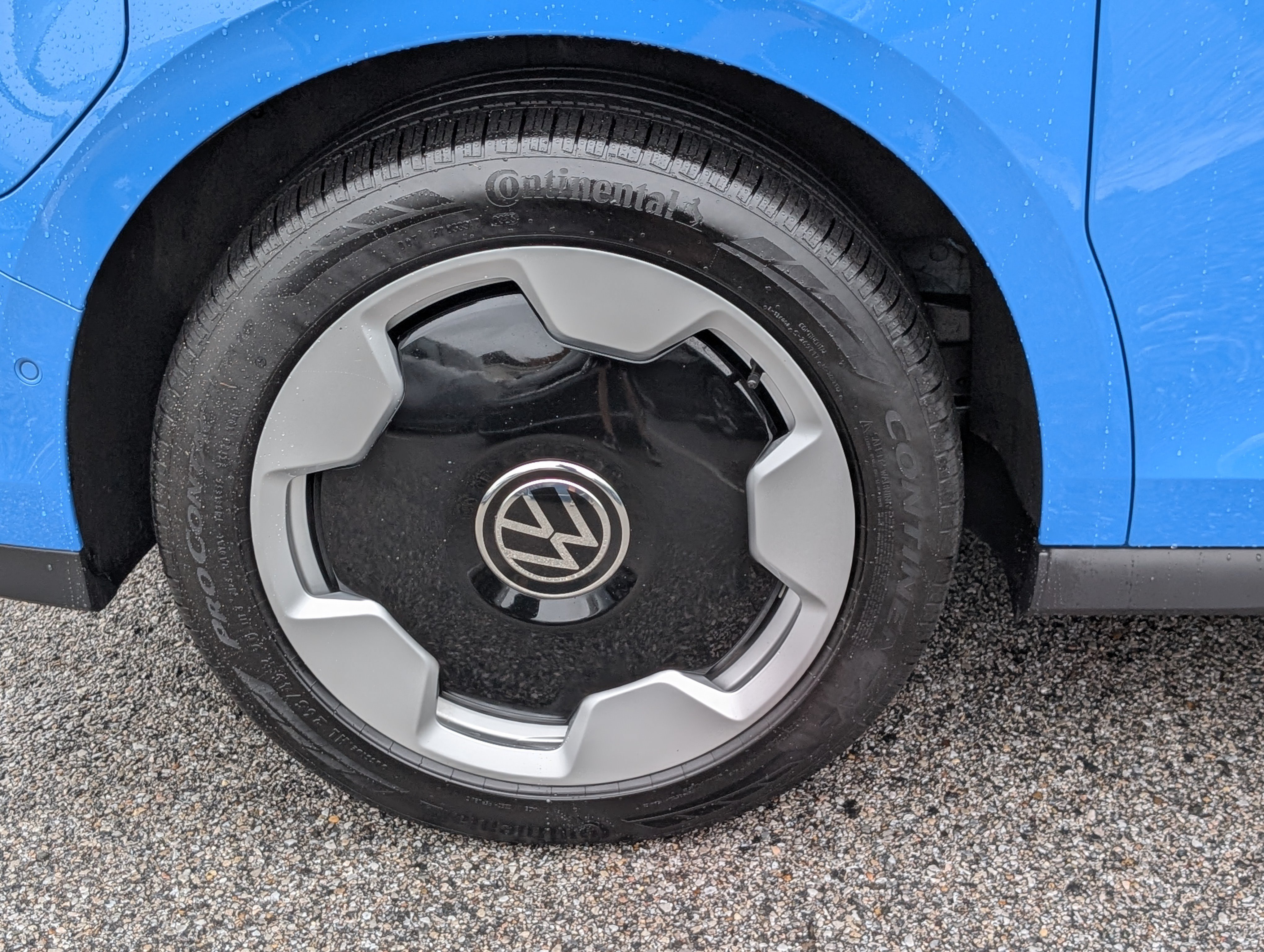 Used 2025 Volkswagen ID. Buzz Pro S Plus AWD/4WD image 9