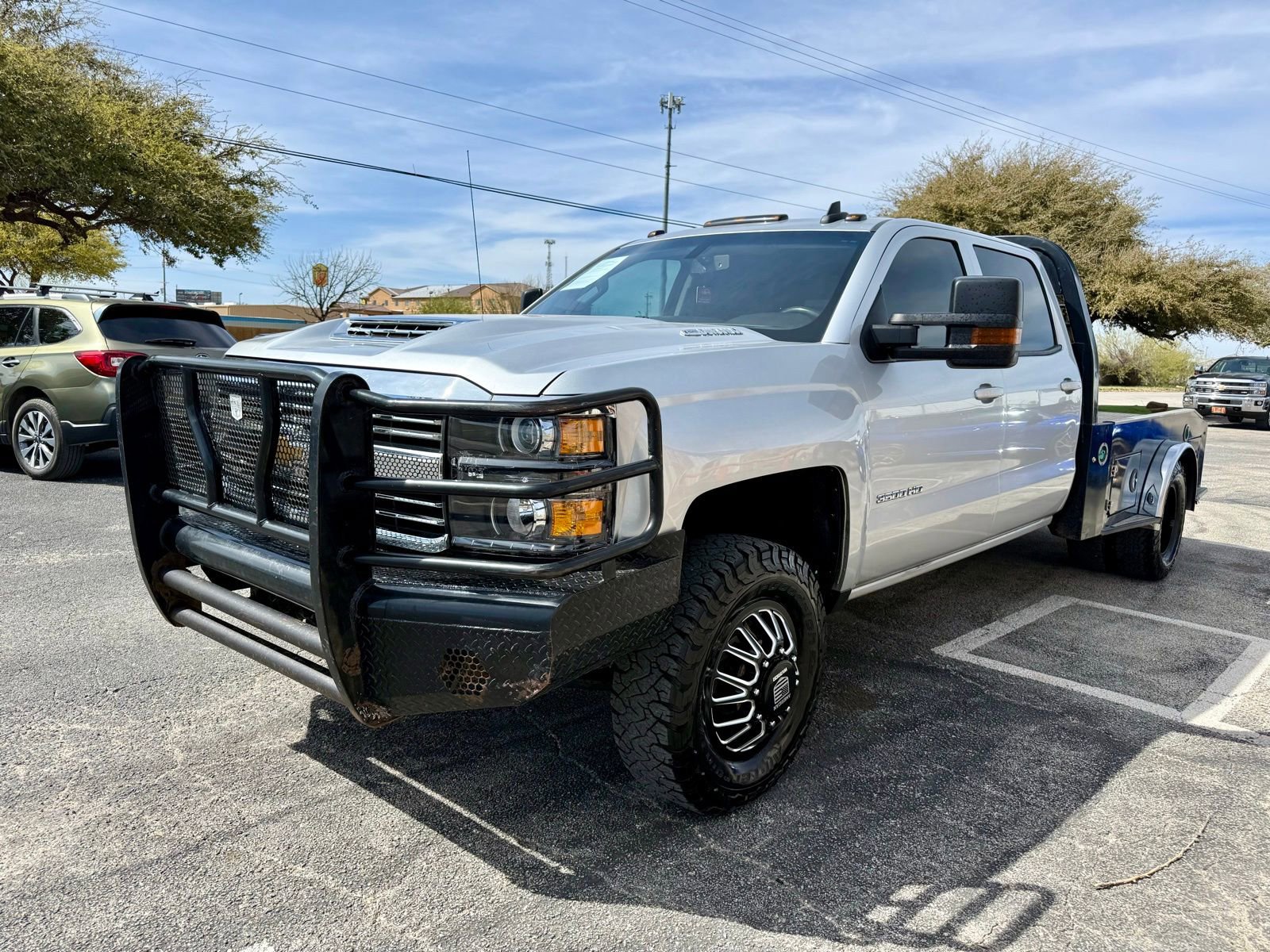 Used 2018 Chevrolet Silverado 3500 LT w/ LT Convenience Package image 7