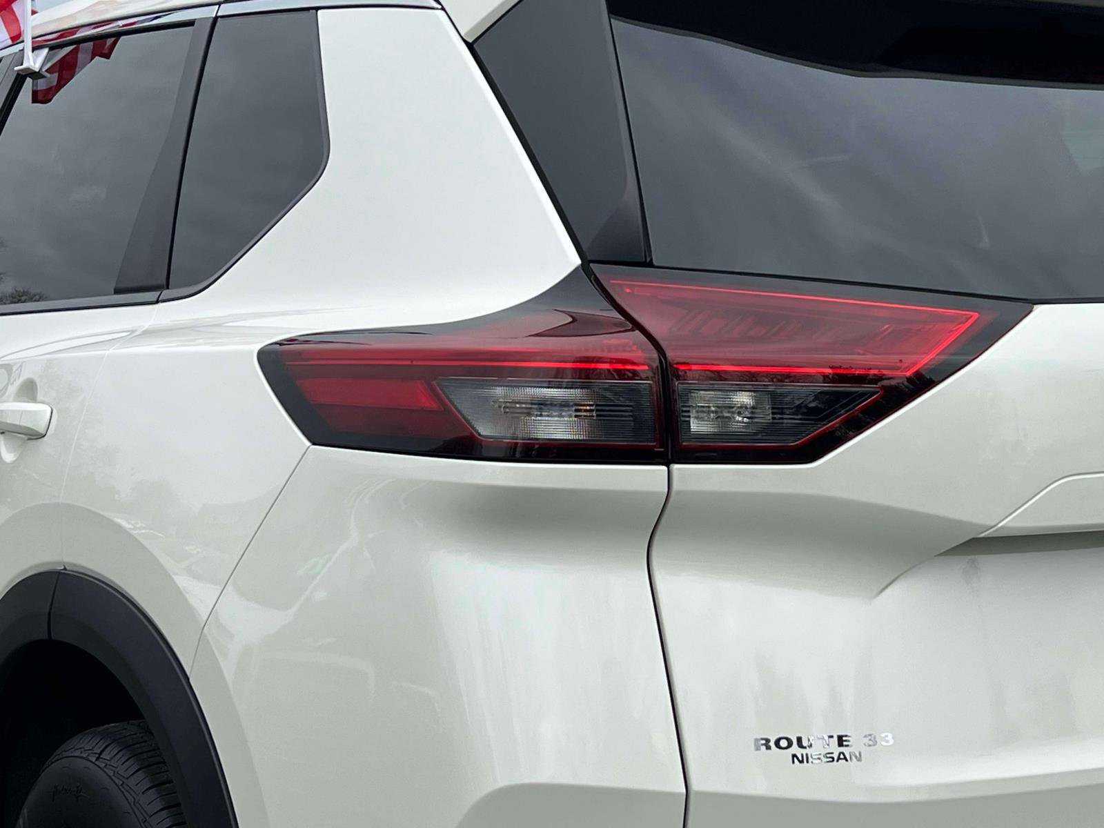 Used 2023 Nissan Rogue SV AWD/4WD image 8